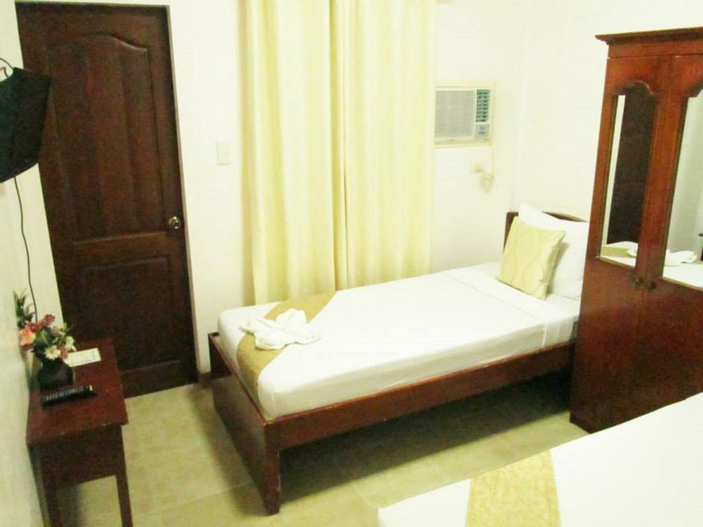 Casa D' Estrella Apartelle Balabag  Pokój zdjęcie