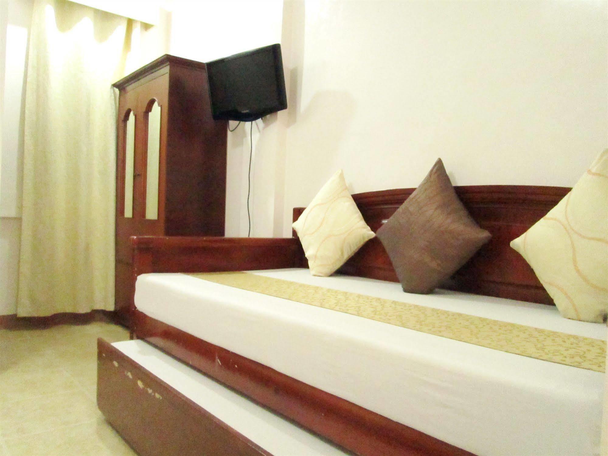 Casa D' Estrella Apartelle Balabag  Zewnętrze zdjęcie