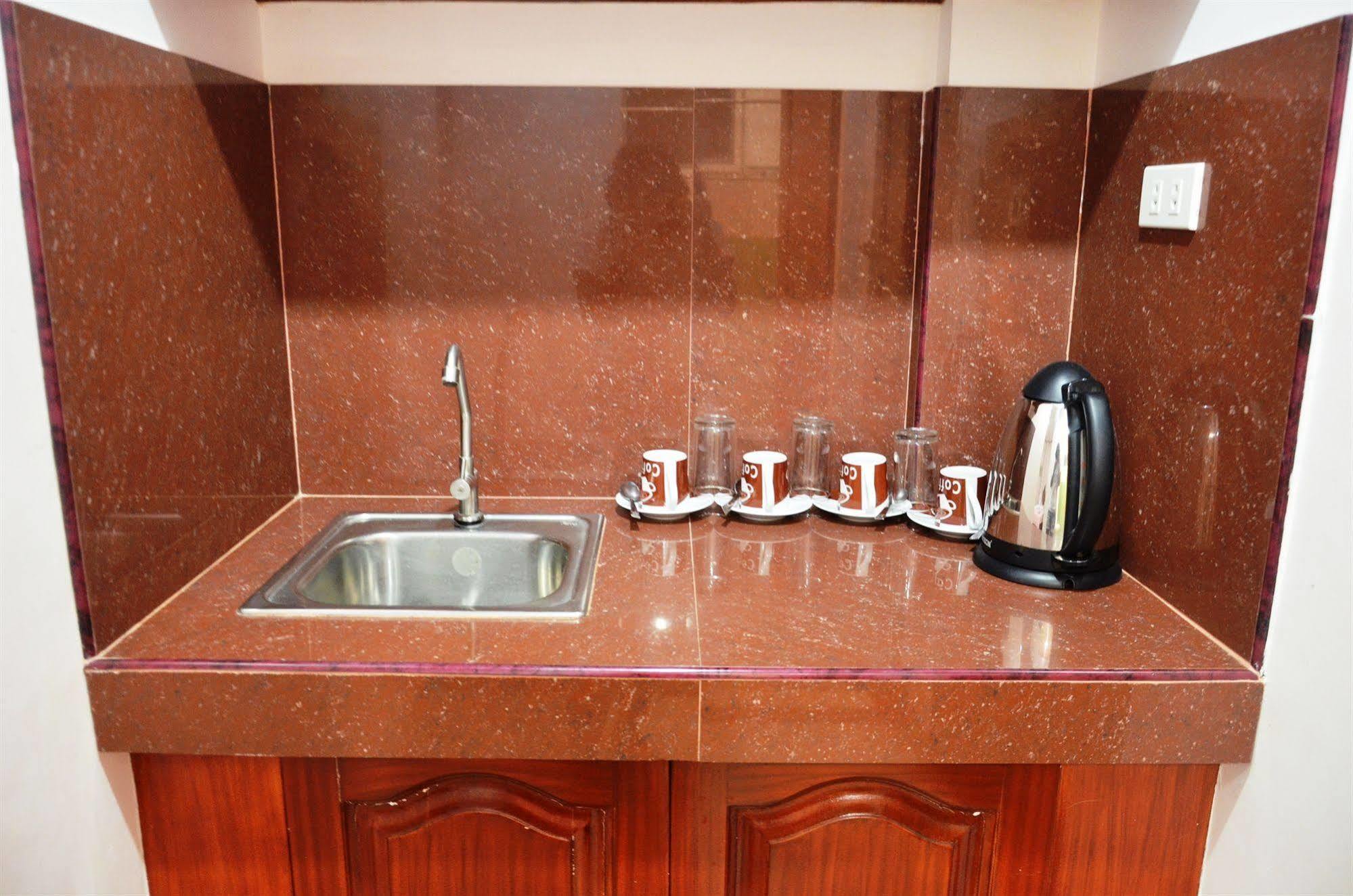 Casa D' Estrella Apartelle Balabag  Zewnętrze zdjęcie