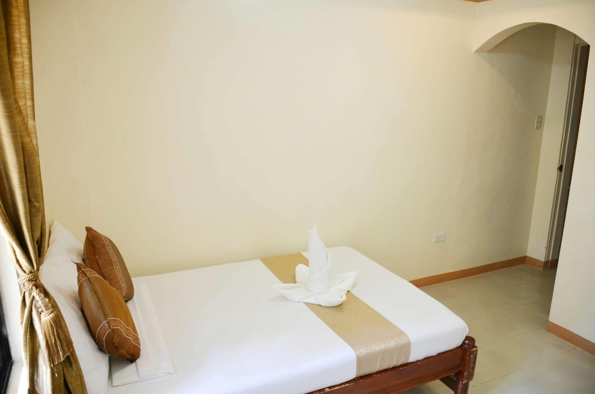 Casa D' Estrella Apartelle Balabag  Zewnętrze zdjęcie