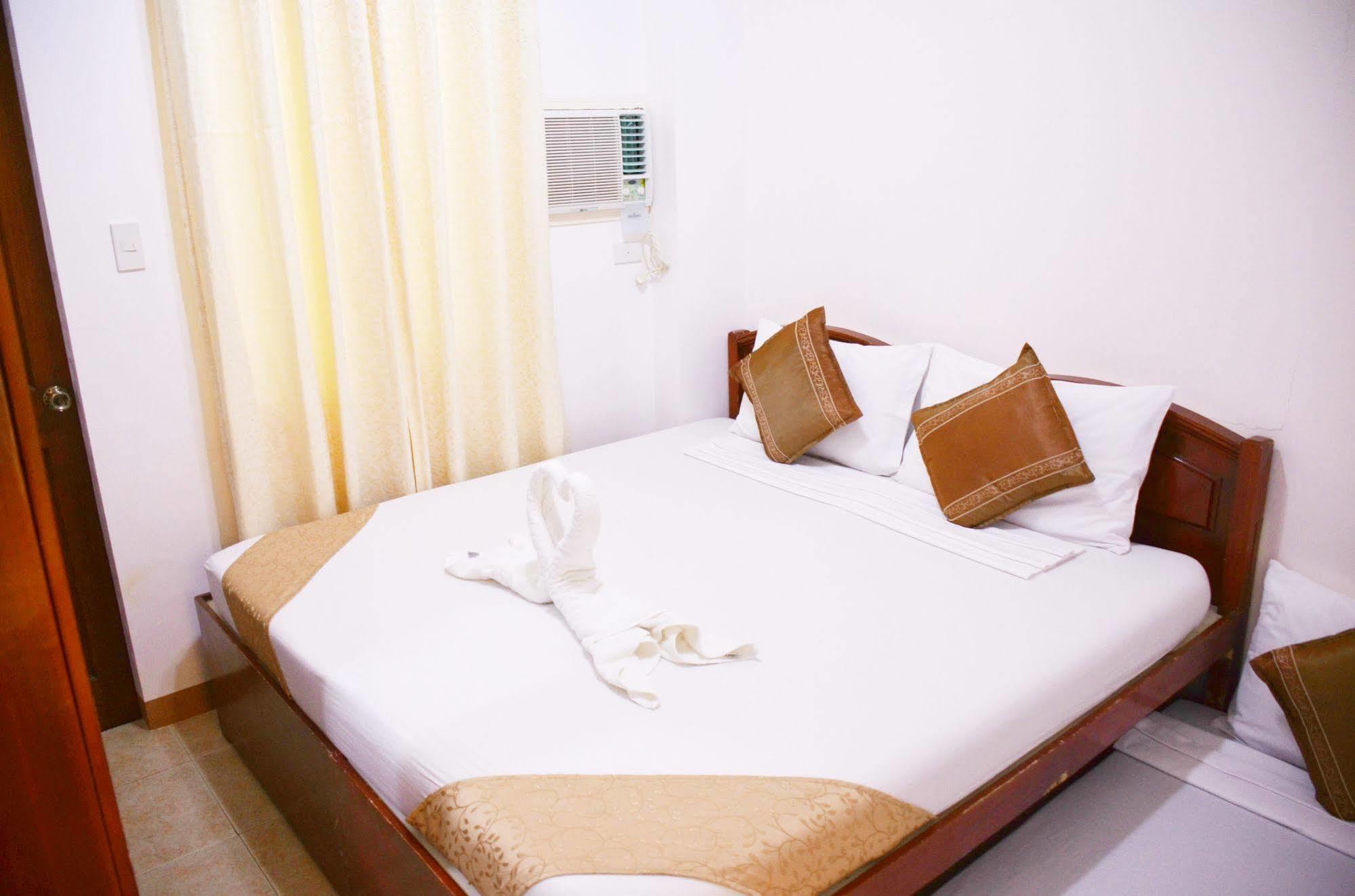 Casa D' Estrella Apartelle Balabag  Zewnętrze zdjęcie