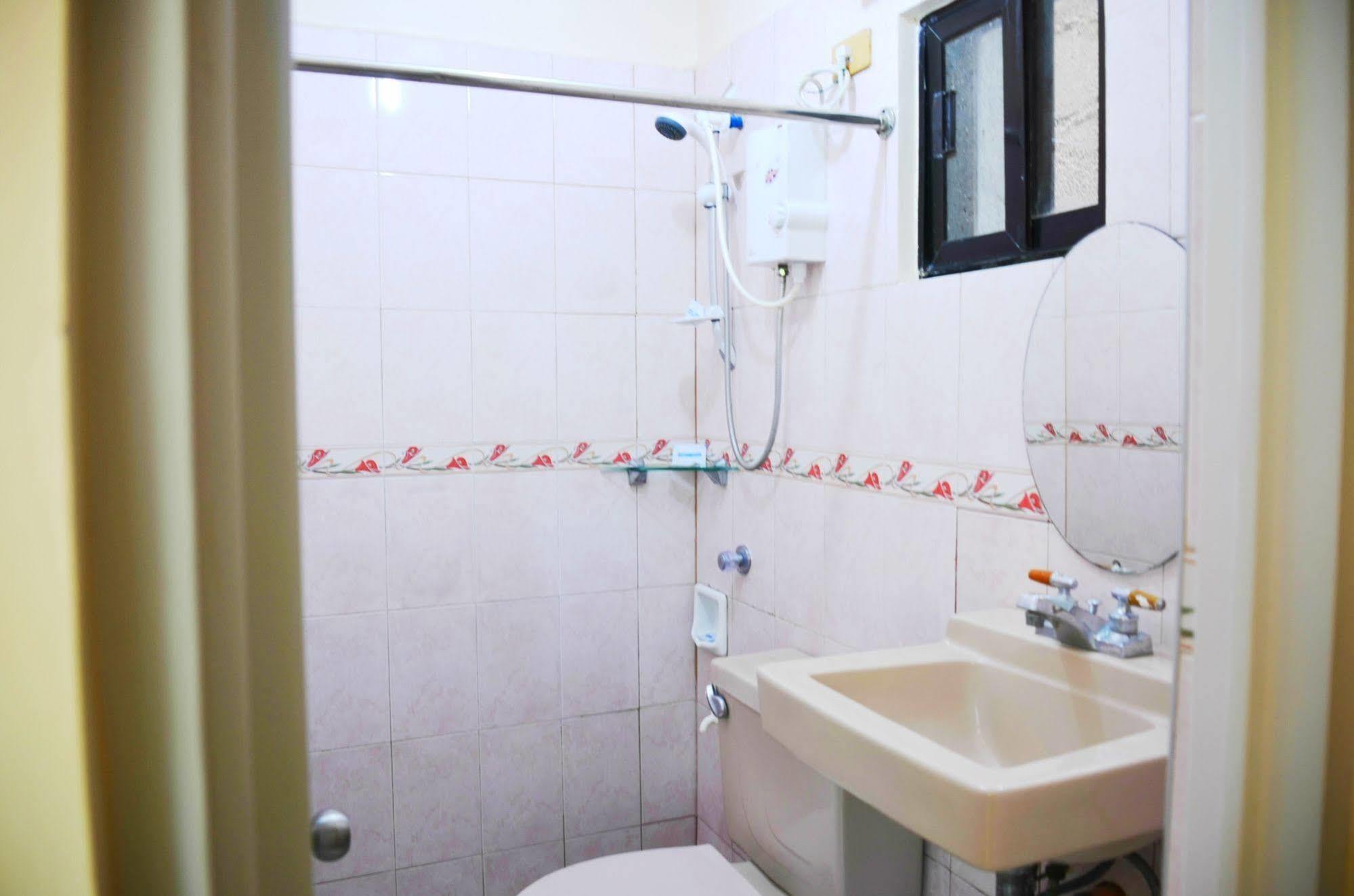 Casa D' Estrella Apartelle Balabag  Zewnętrze zdjęcie