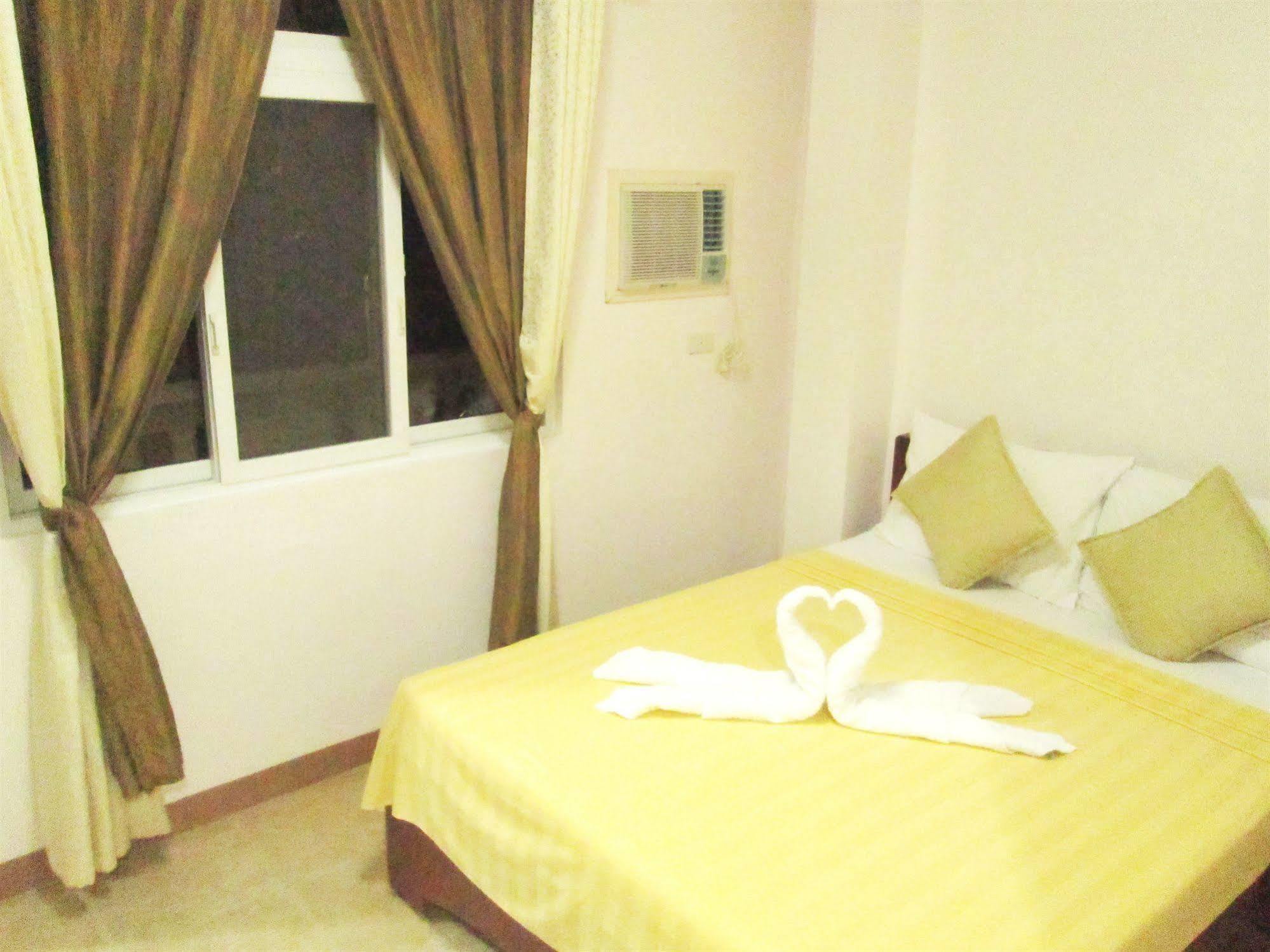 Casa D' Estrella Apartelle Balabag  Zewnętrze zdjęcie