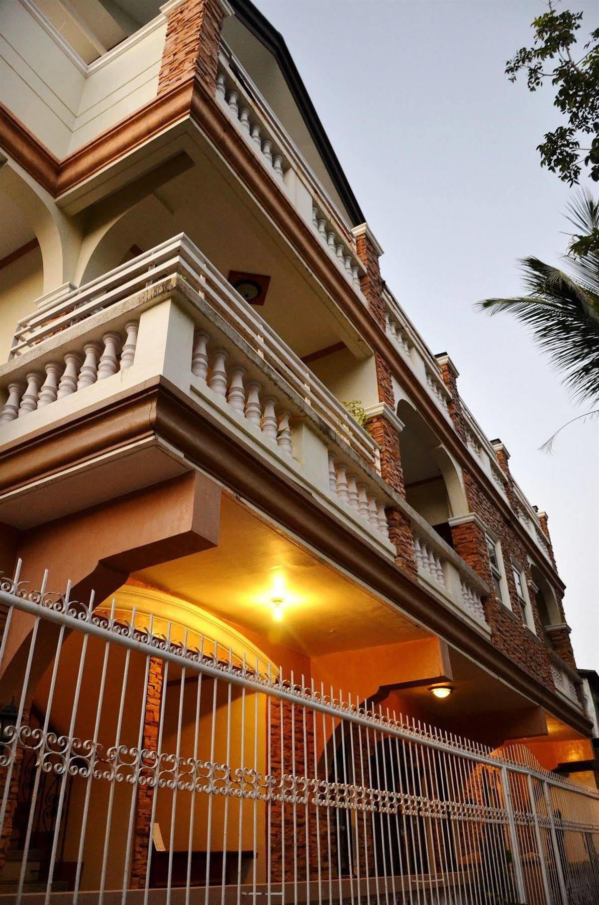 Casa D' Estrella Apartelle Balabag  Zewnętrze zdjęcie