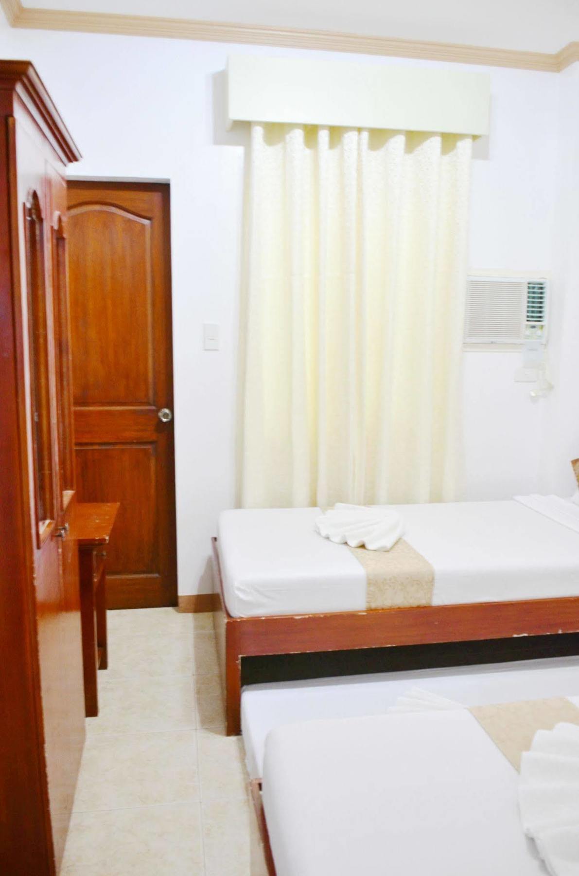 Casa D' Estrella Apartelle Balabag  Zewnętrze zdjęcie