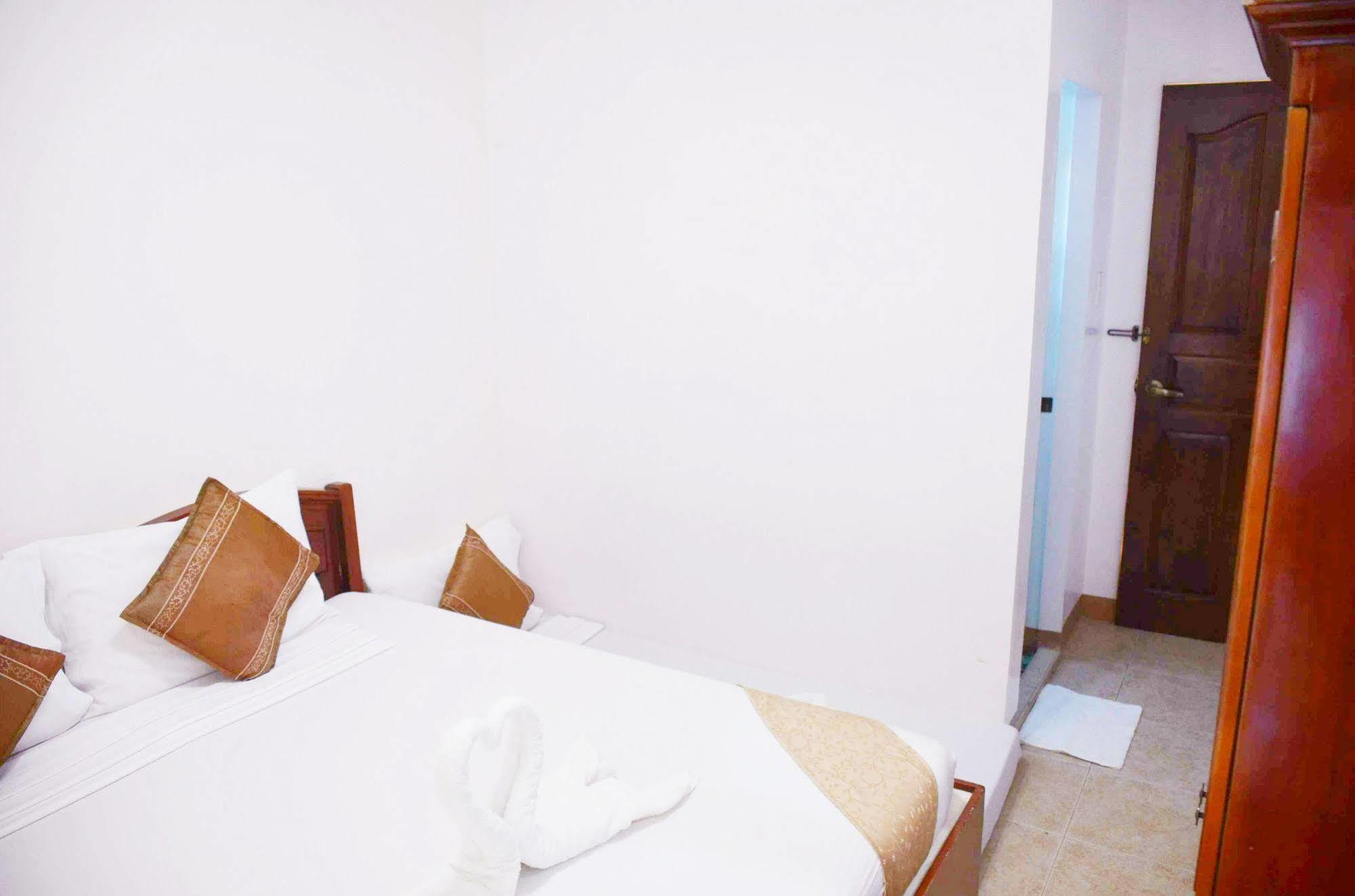 Casa D' Estrella Apartelle Balabag  Zewnętrze zdjęcie