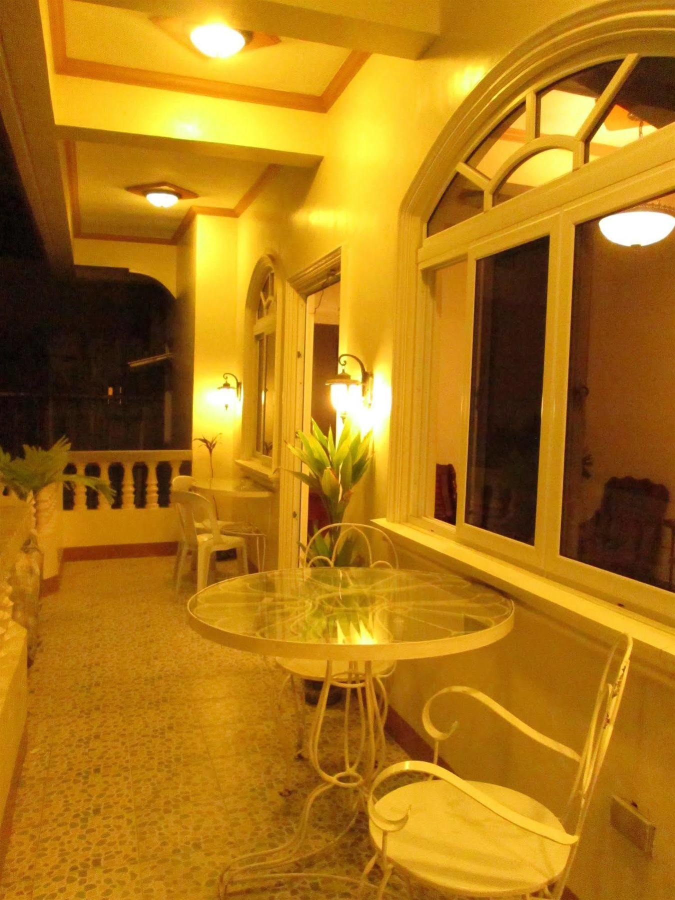 Casa D' Estrella Apartelle Balabag  Zewnętrze zdjęcie